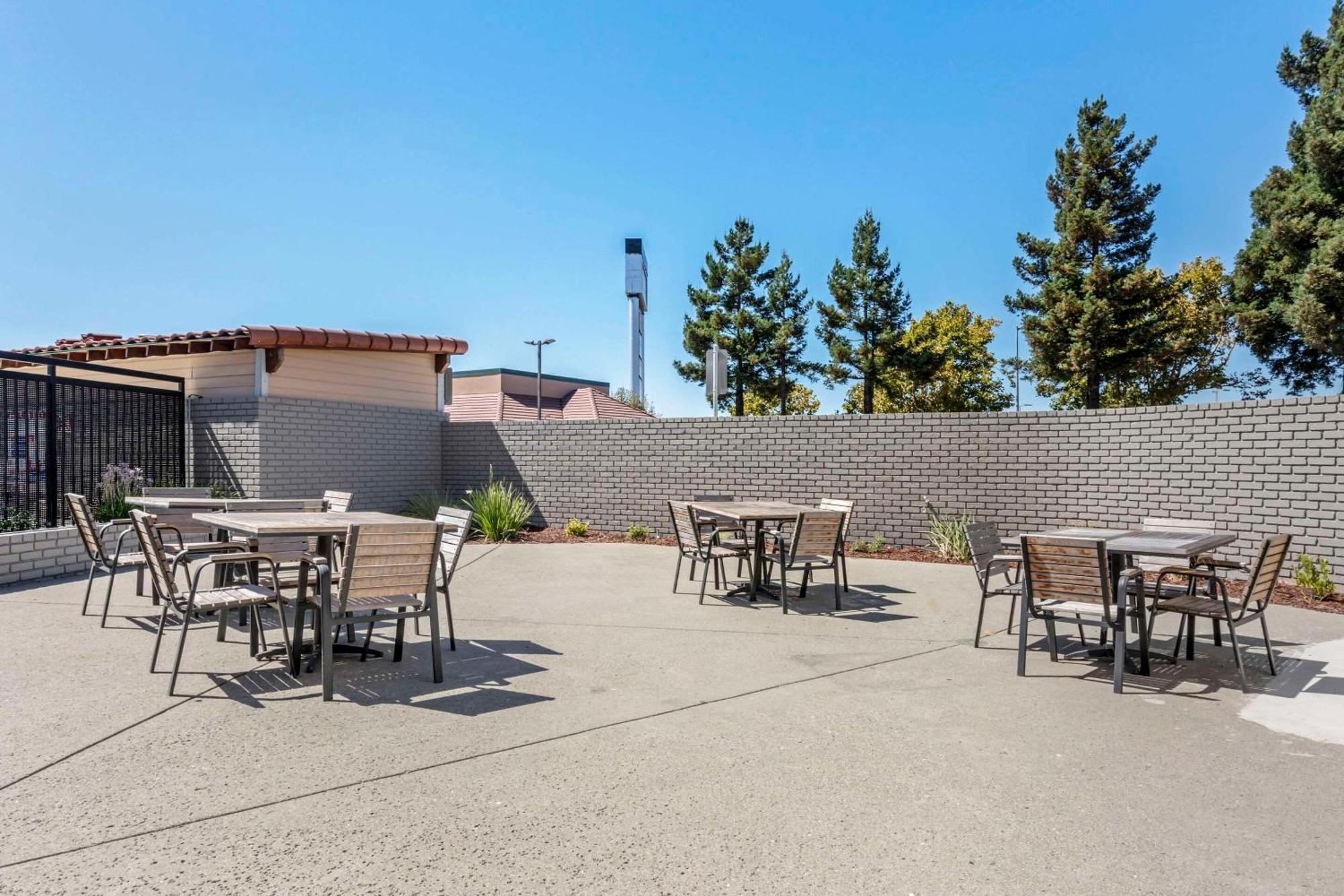 Country Inn & Suites By Radisson, Vallejo Napa Valley, Ca Εξωτερικό φωτογραφία